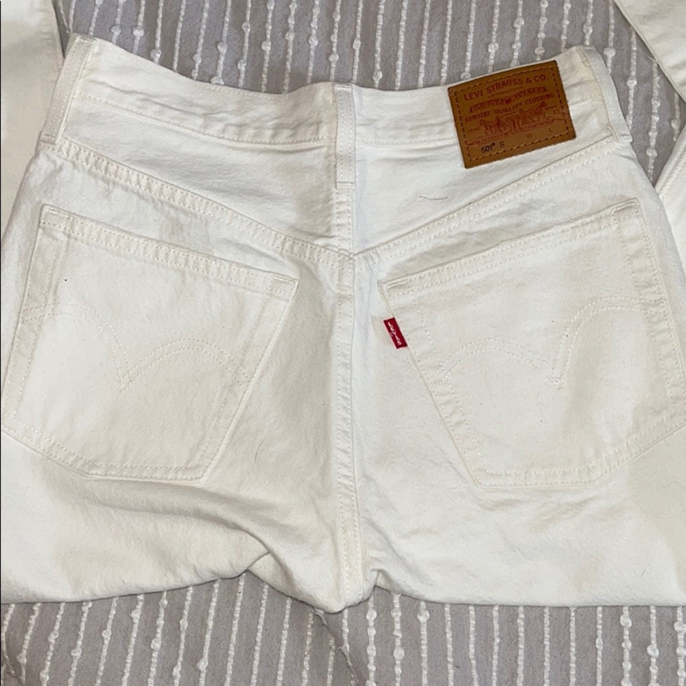 White Distressed Levi’s